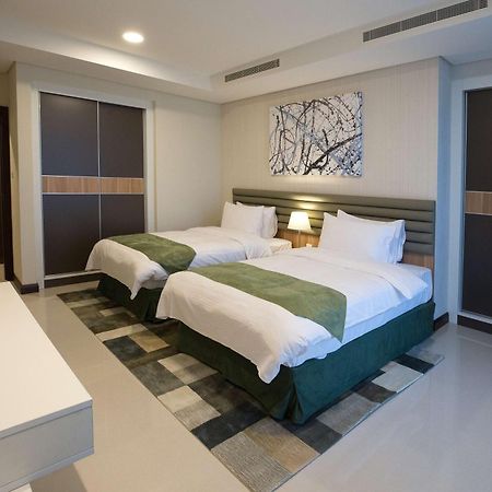 Gulf Executive Hotel & Residence Juffair Манама Экстерьер фото